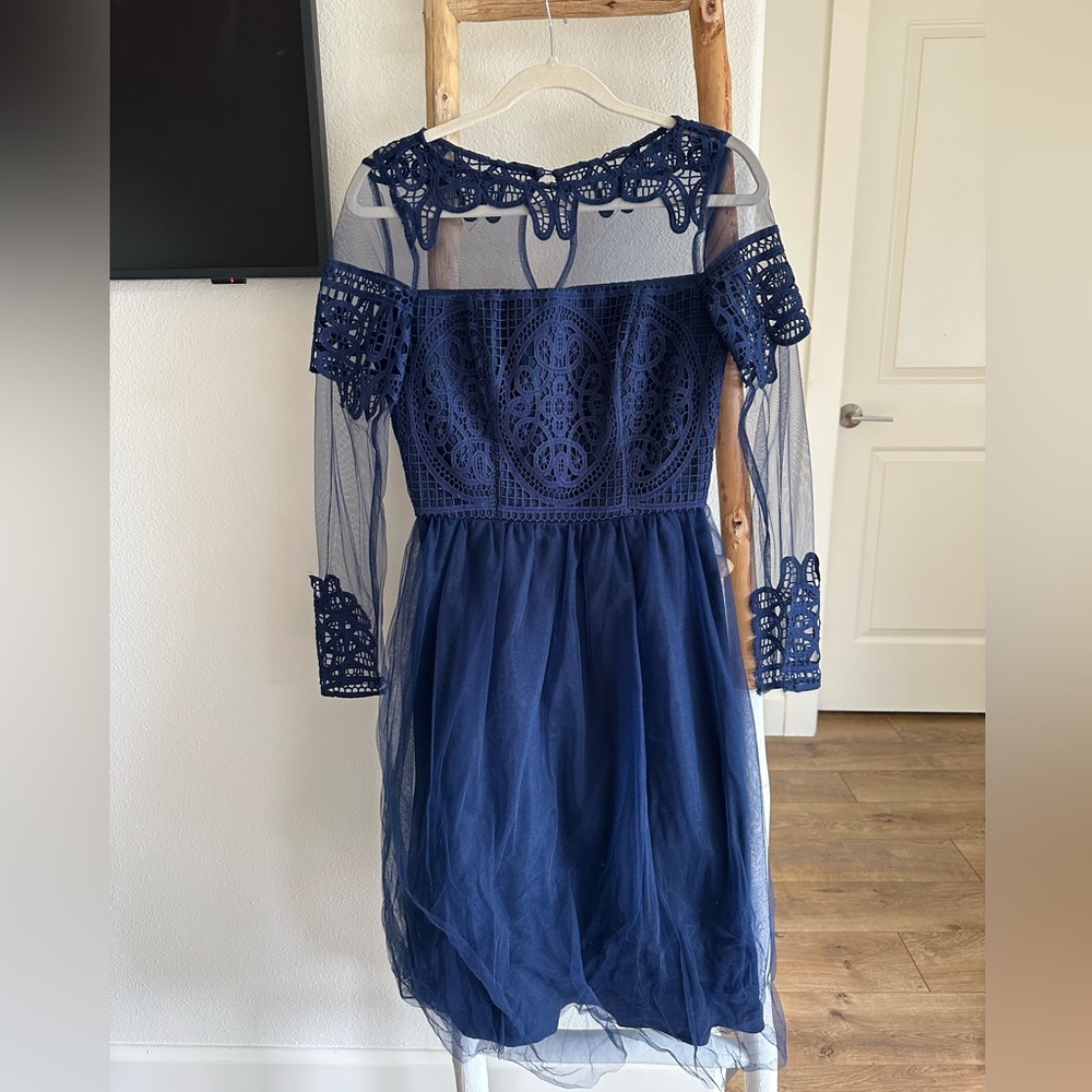 Chi chi London dress size 4
